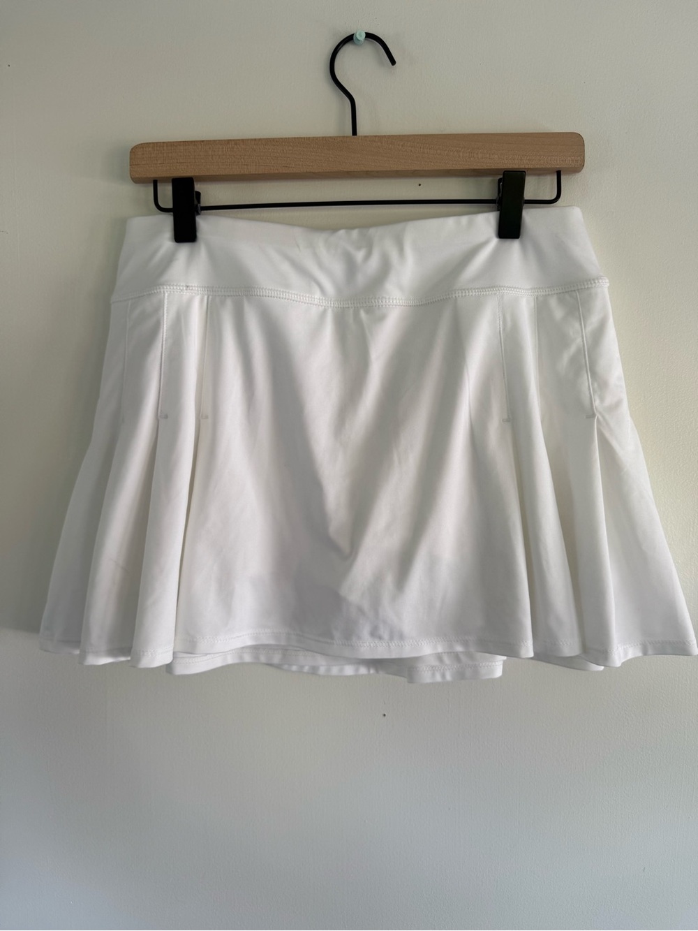 Athleta White Speed Skort Tennis Golf  Pickleball Skirt Ball Pocket Sz Medium